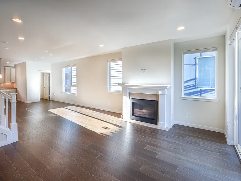14671 36th Ct NE — Photo 7