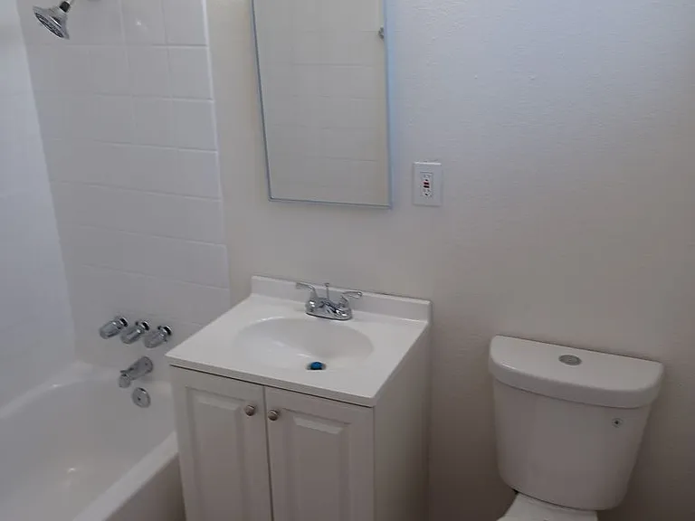 12511 Morningside Ave — Photo 10