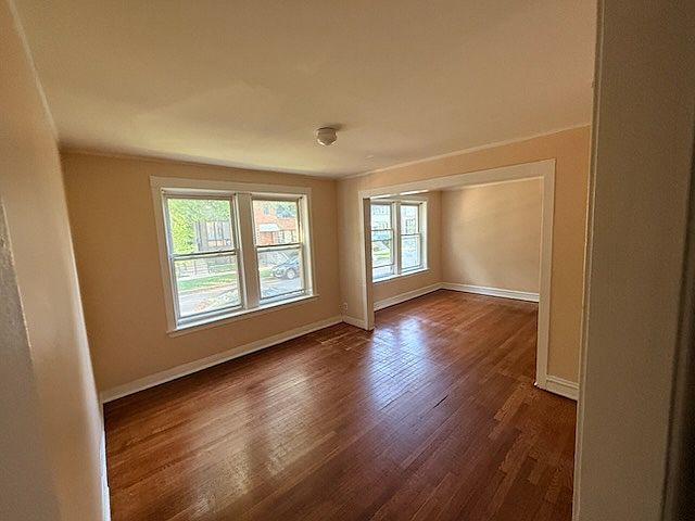 1st image of 2253 W Ainslie St Unit 1