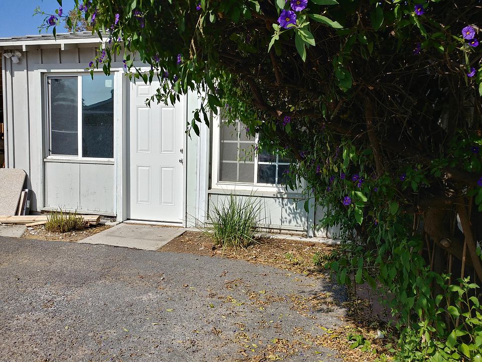 2nd image of 2620 Santiago St