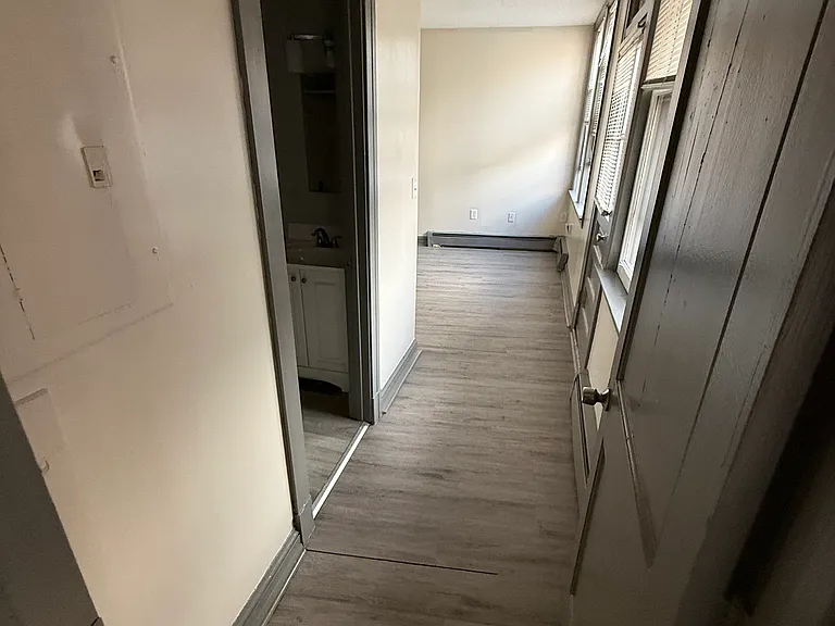 926 Asylum Ave #201 — Photo 10