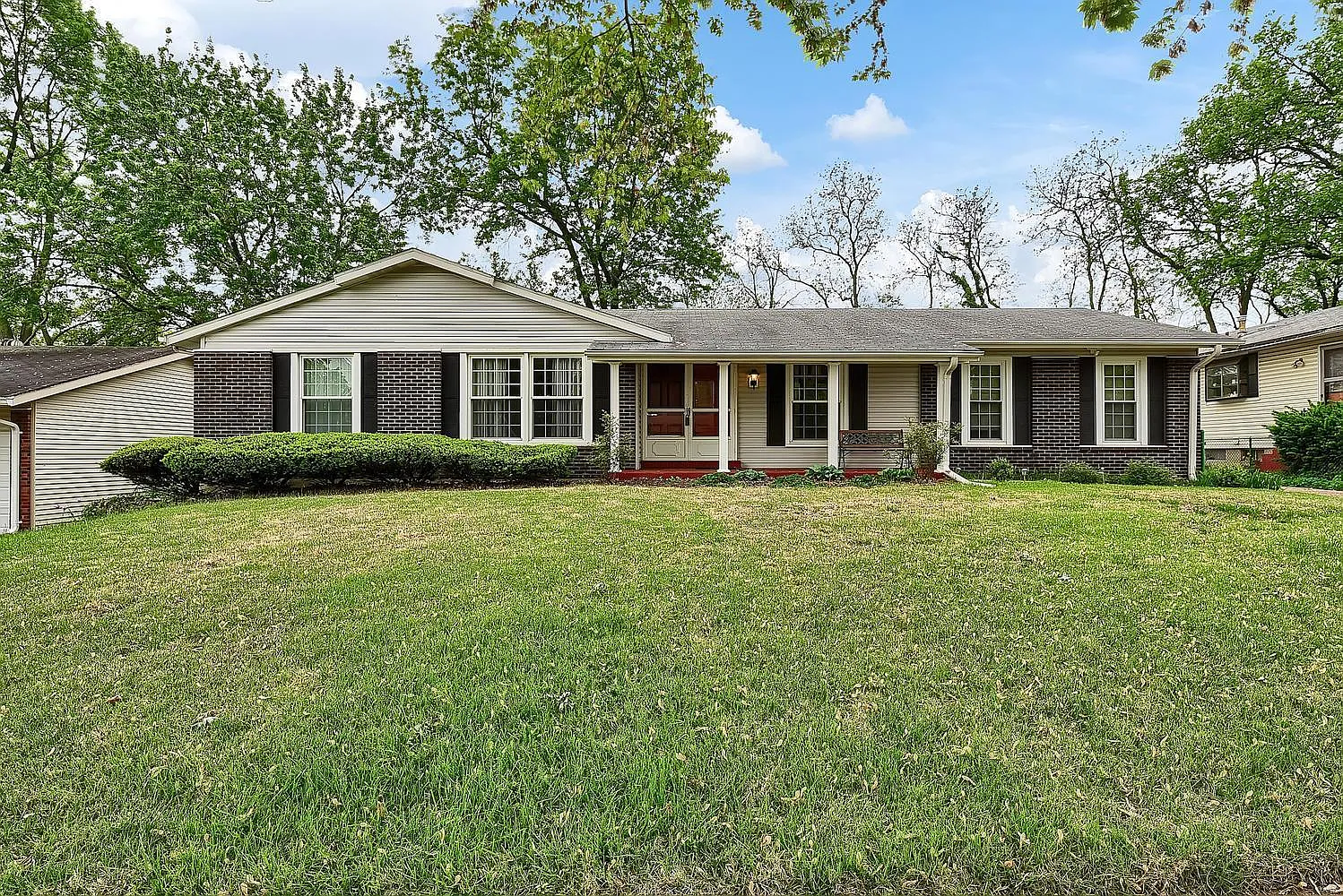 3061 Wintergreen Dr photo 1