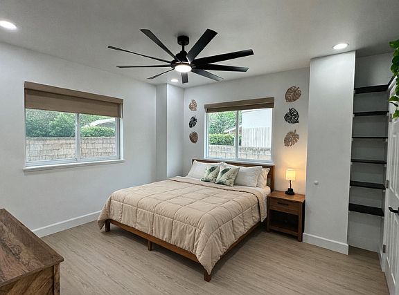 Primary Bedroom - King Bed
*Full length mirror
*Walk in closet
*Private Bathroom