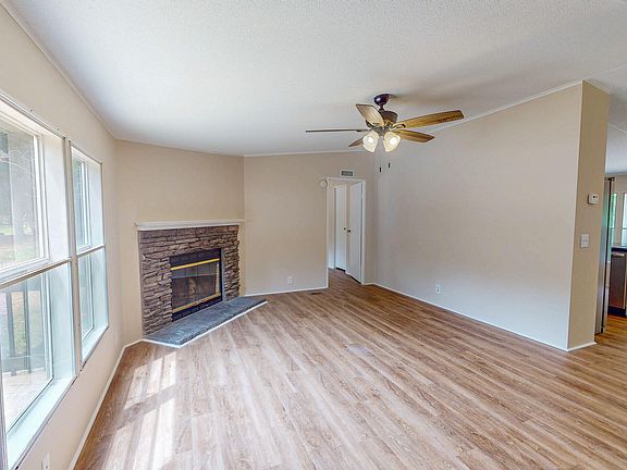 2nd image of 38 Cheslies Ct