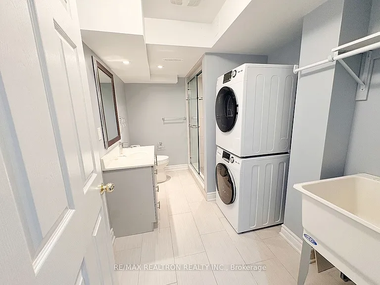 329 Bur Oak Ave — Photo 20