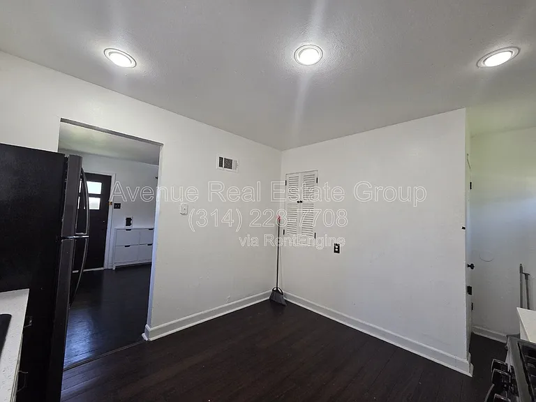 1115 Backer St — Photo 9