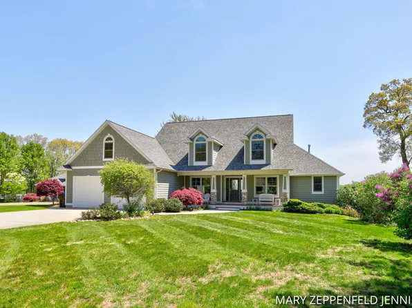 15104 Willowwood Ct, Grand Haven, MI 49417