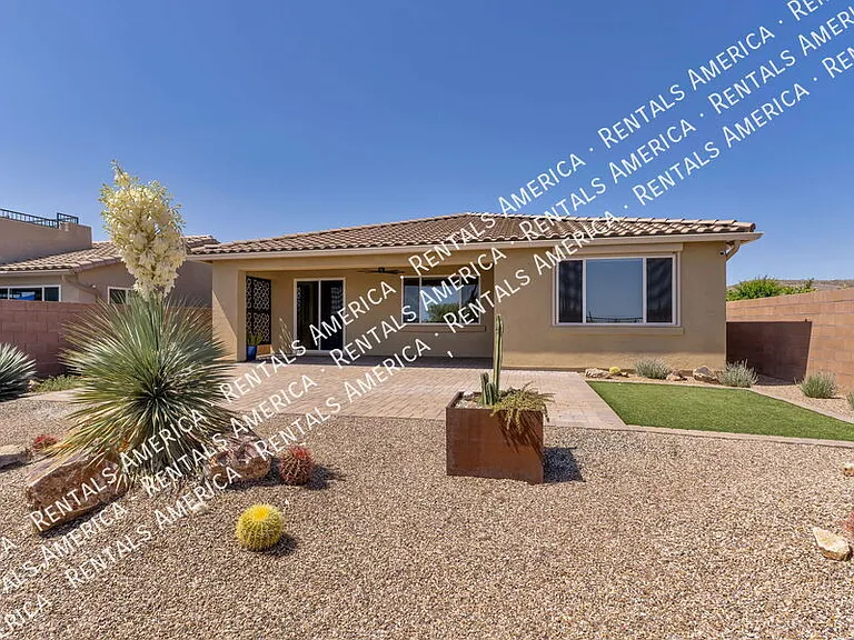 7631 W Laurel Ln — Photo 25