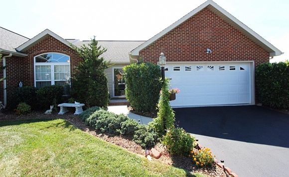 1st image of 50 Boone Hill Ct