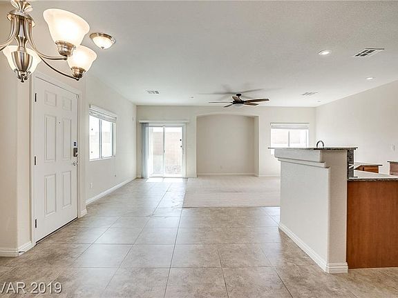3rd image of 2263 Koho Dr Unit 103