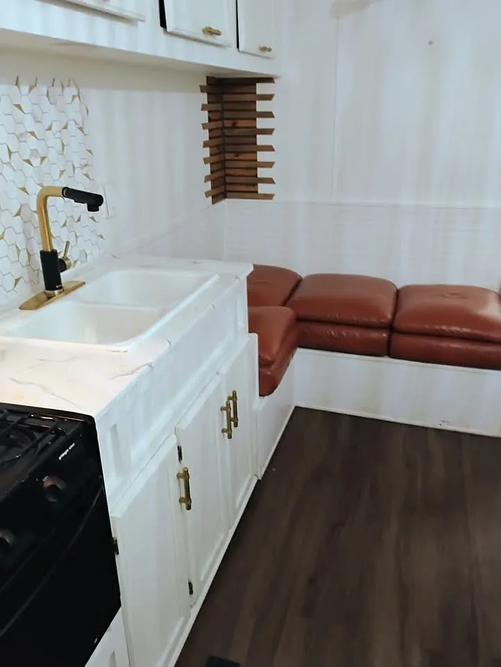 2 bed, $800 — Photo 2