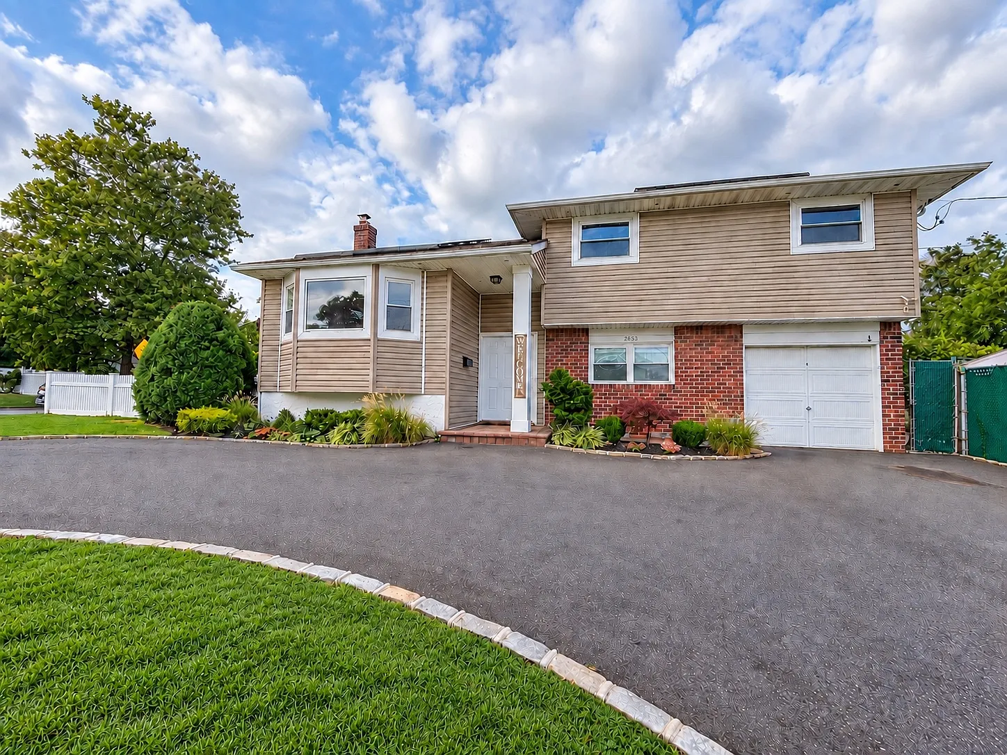 N Jerusalem Rd, East Meadow — Photo 1