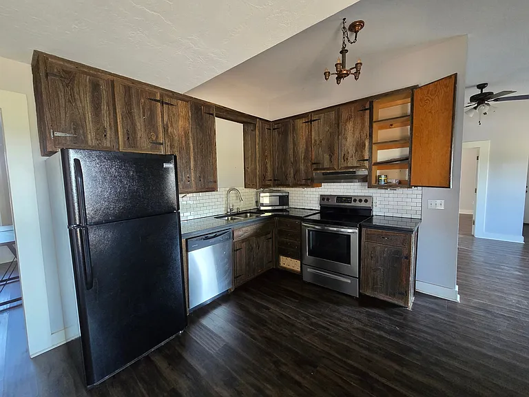 320 N Range Rd — Photo 6