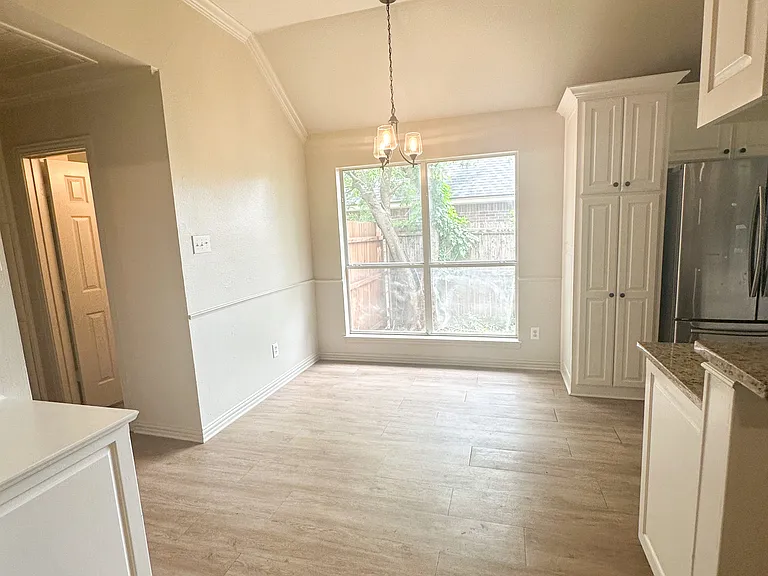 103 N Point Dr — Photo 9