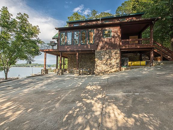 4th image of 8723 Casa Del Rio Dr