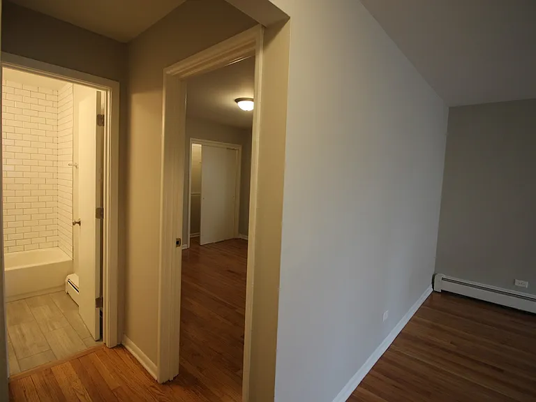 1642-44 W Morse Ave — Photo 7