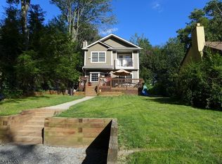 34 Race Track Dr, West Milford Twp., NJ 07421