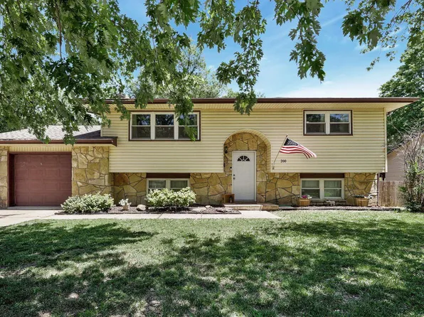 200 S Lauber Ln, Derby, KS 67037