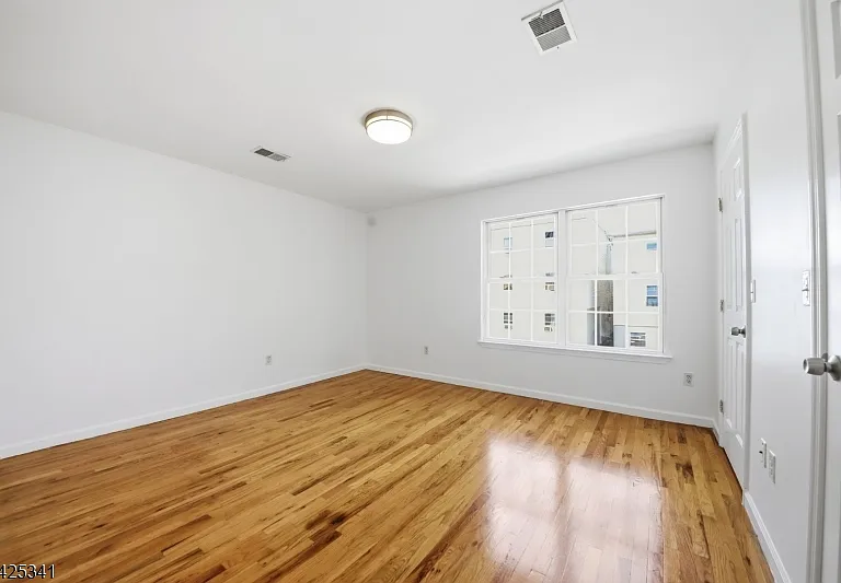 20 Wakeman Ave — Photo 12