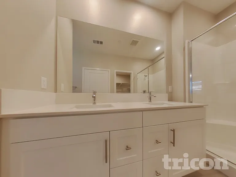 1734 Lorraine Ave — Photo 10