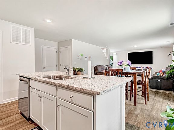 3rd image of 205 River Landing Cres