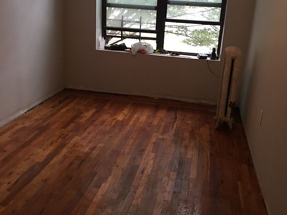 3rd image of 4832 48th St #2F