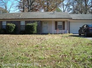 5807 Hampton Pkwy, Pine Bluff, AR 71603