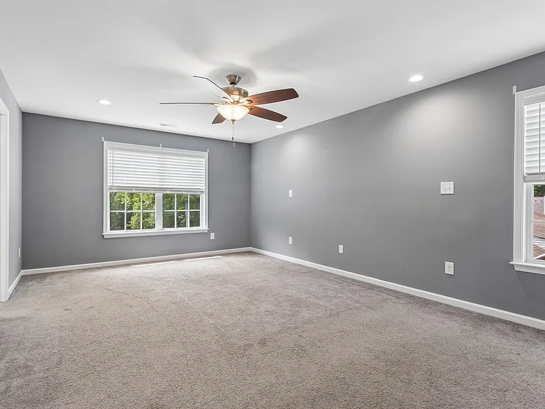 101 Sycamore Ln — Photo 31
