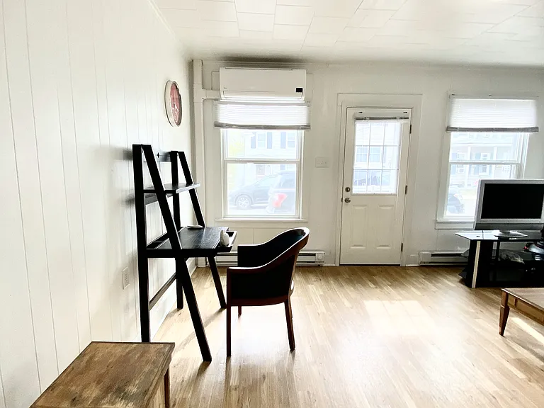 1140 Ash St #102 — Photo 4