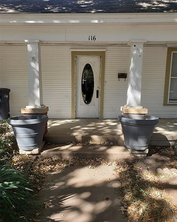 1st image of 116 W Lee Ave