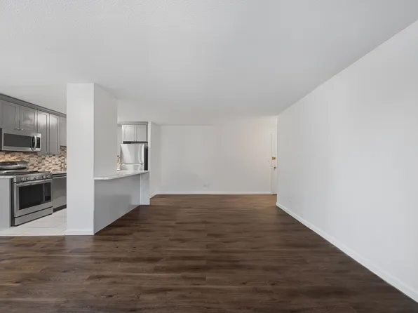 2550 Olinville Avenue image 11 of 20