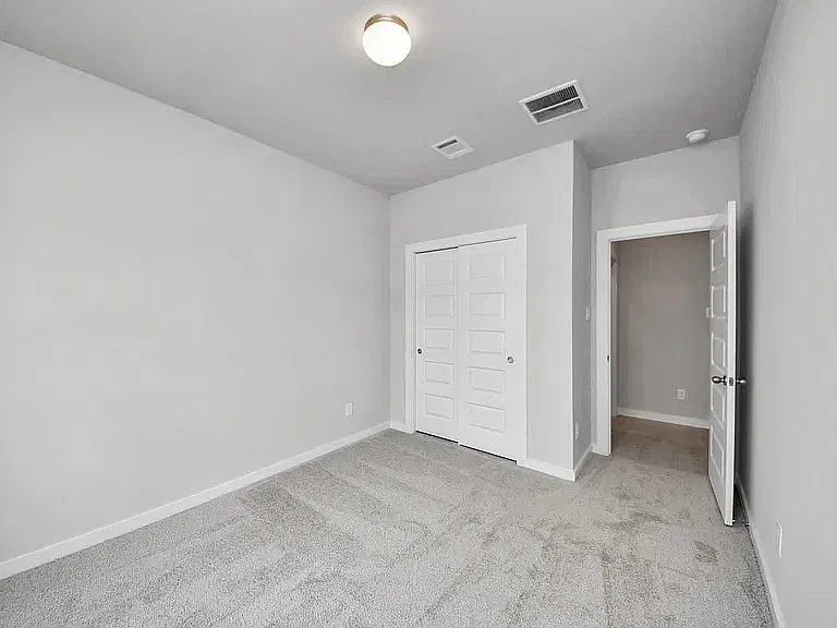 4 bed, 2659 sqft, $3,200 — Photo 3