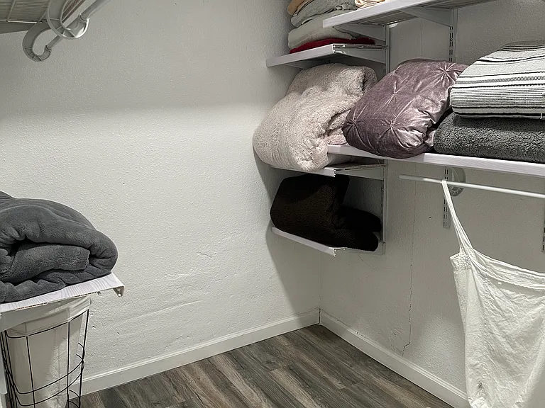 Acacia Dr — Photo 9