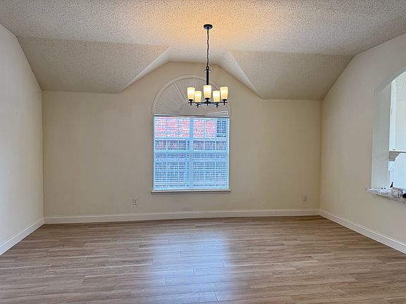 4th image of 9814 Honeysuckle Dr