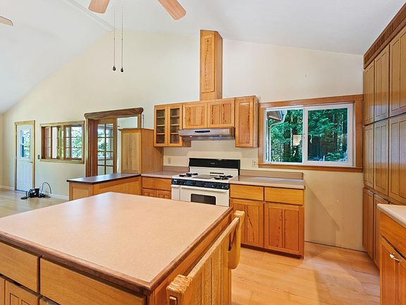 5th image of 16161 Honey Ridge Road