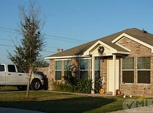 10501 Many Oaks Dr, Fort Worth, TX 76140