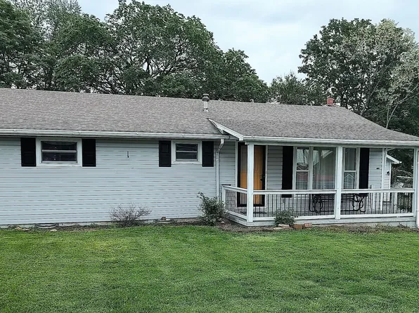 1740 Blackmore St, Madison, IN 47250