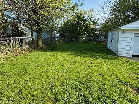 2nd image of 24670 Hartland Dr
