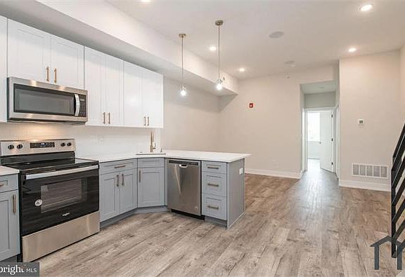 3rd image of 1926 N 6th St Unit 3