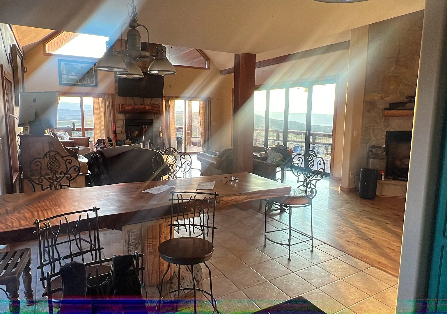3 bed, 2505 sqft, $4,200 — Photo 2