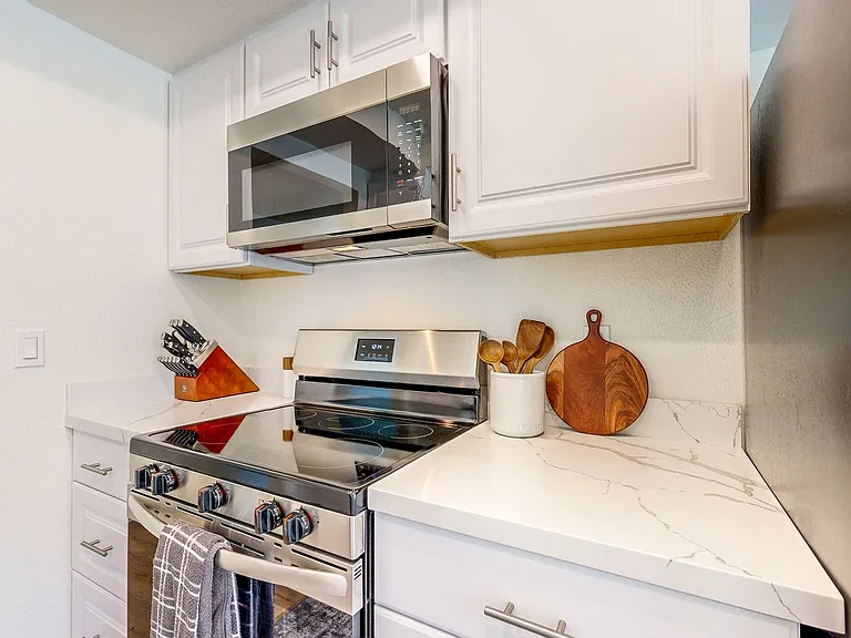 PURE Property Management Presents: El Prado Apartments — Photo 24