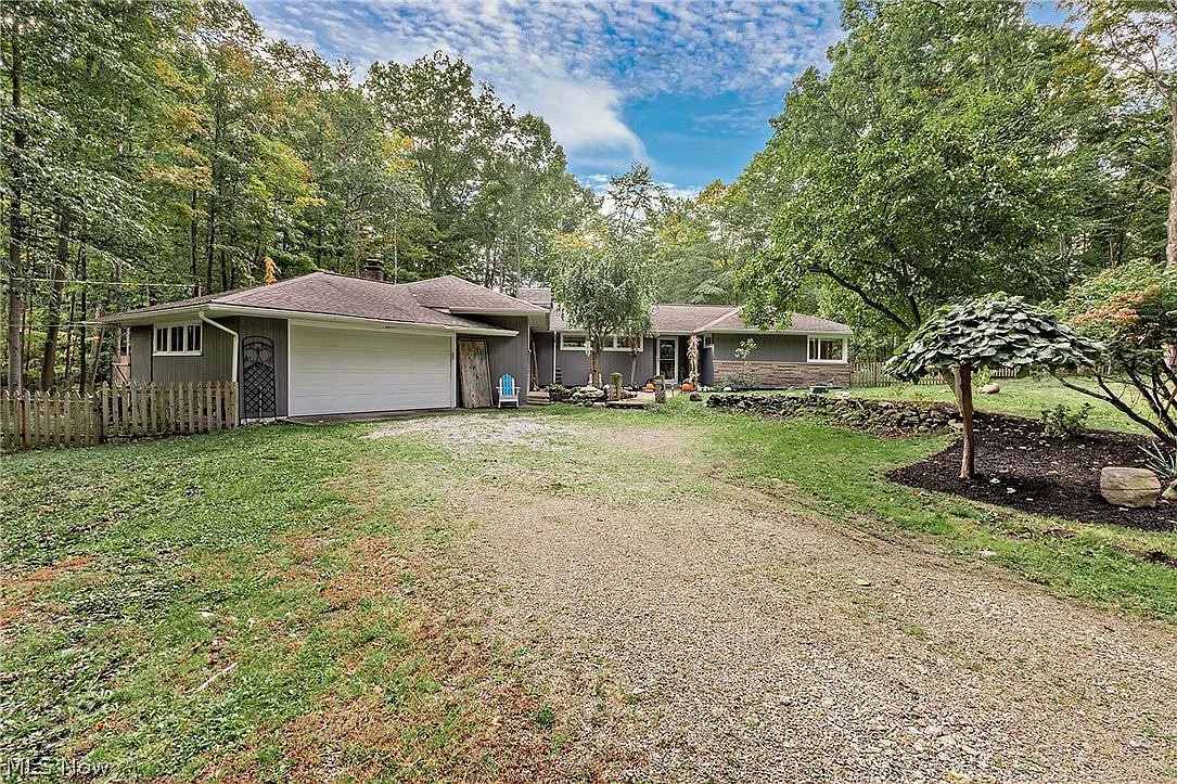 3 bed, 2022 sqft, $3,200 — Photo 2
