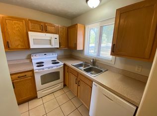 4419 S 27th St #J10, Lincoln, NE 68512