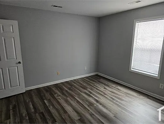 3921 Mohawk Ct — Photo 4