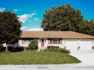 932 S Center St, Geneseo, IL 61254