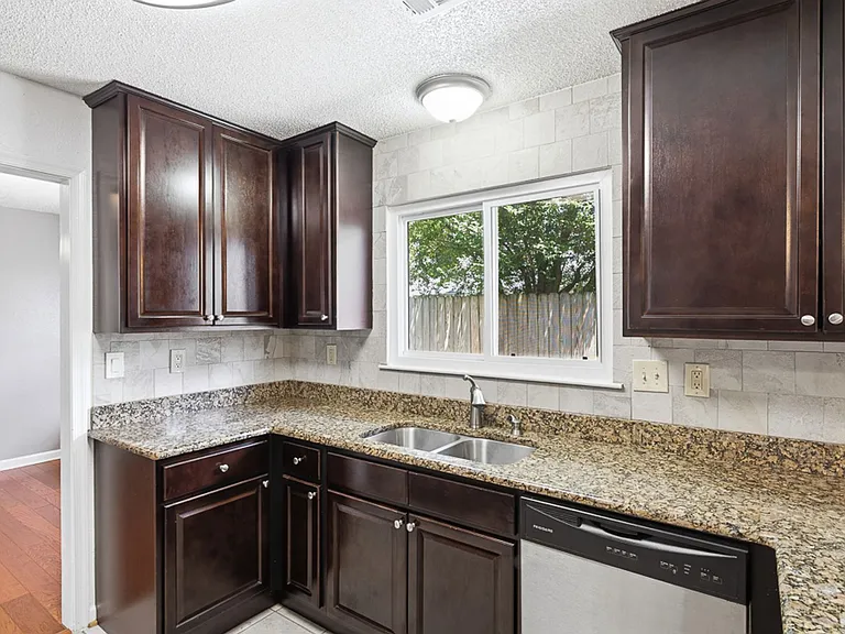 3856 Forestwood Ct — Photo 16