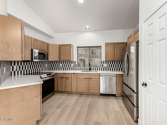 5th image of 8744 E FAIRBROOK Street