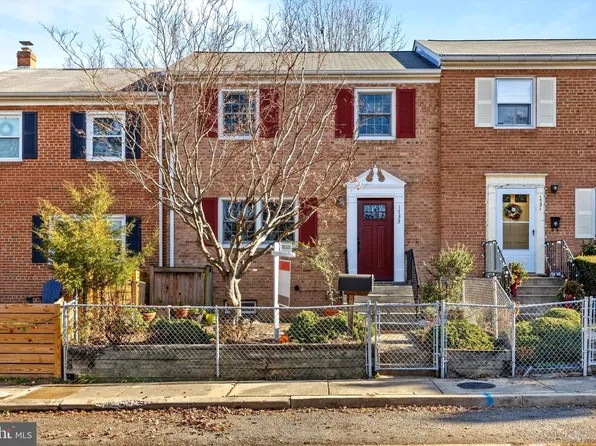 1733 Price St, Alexandria, VA 22301