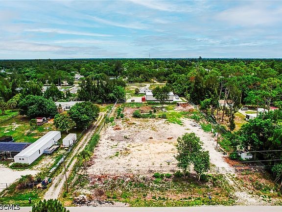 3rd image of 7979 Bogart Dr