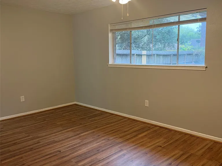 2019 Redwood St — Photo 15